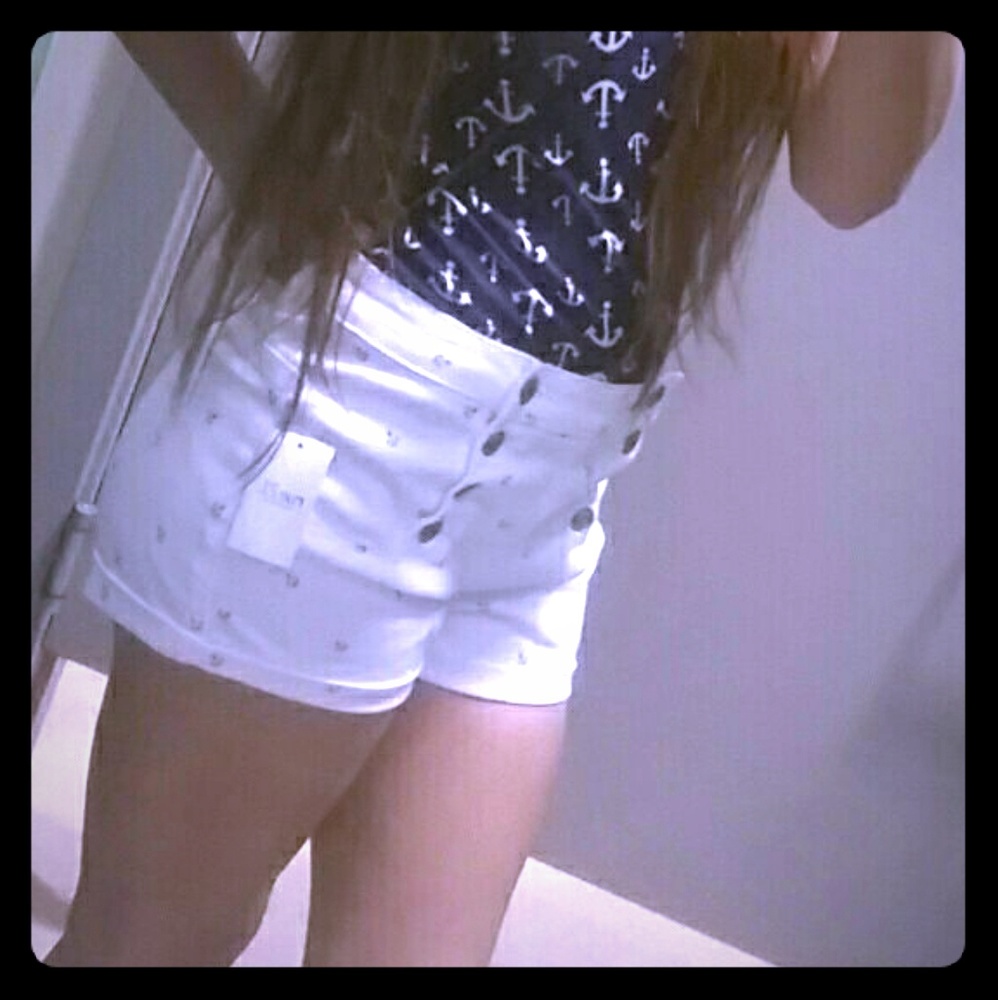 NWOT rue21 high rise shorts
